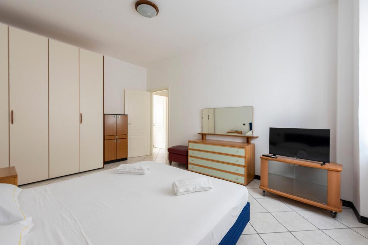 Joivy Cosy Flat With Parking In Chiavari Bagian luar foto